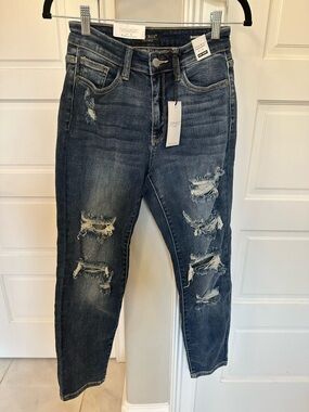 Judy Blue JB82156MD Boyfriend Fit Jeans Size 0/24 High Rise Waist Distressed NEW